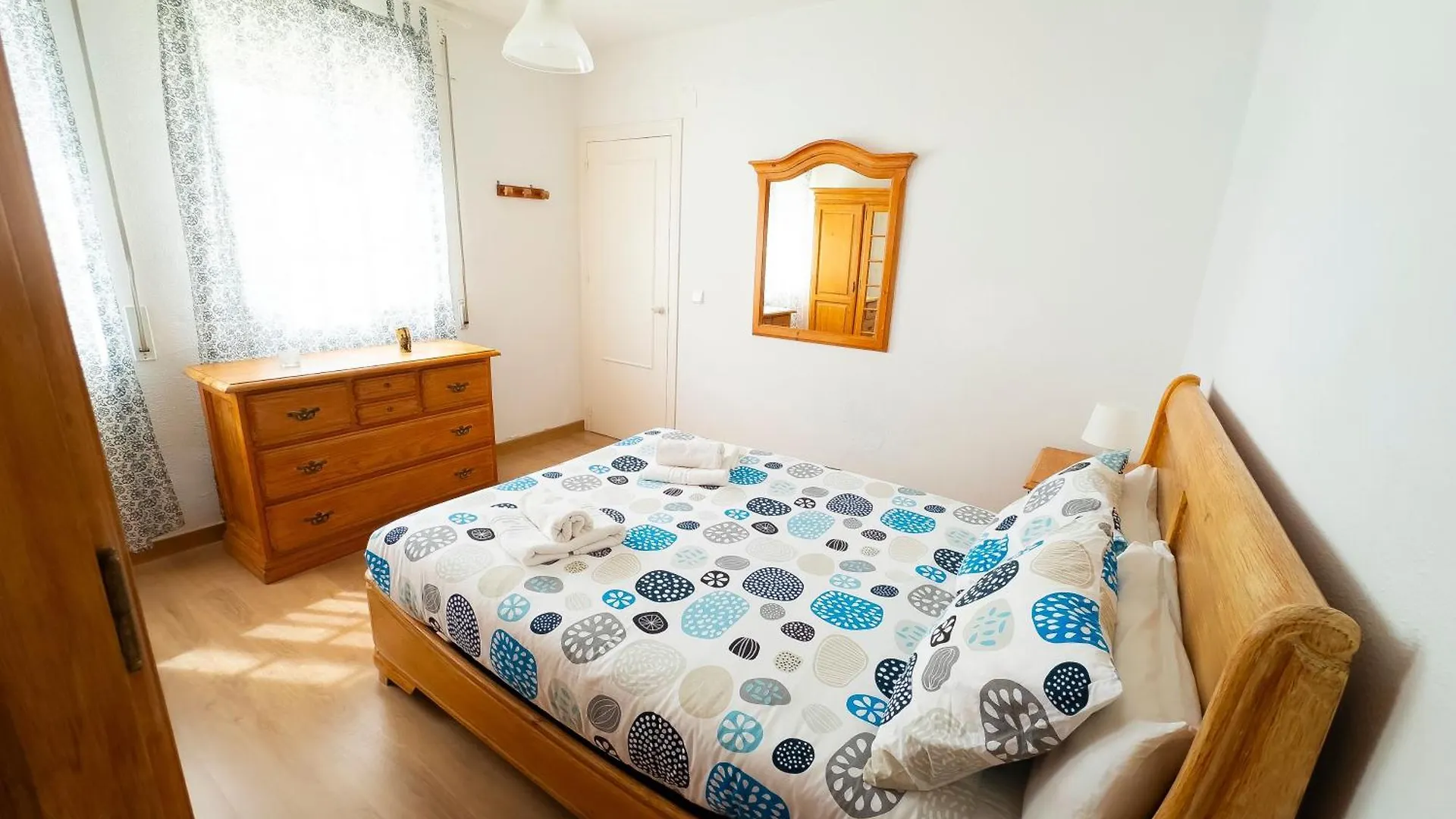 펜션 Magnifico Duplex Nueva Andalucia, 3 Habitaciones Y Vistas A La Playa 산루카데바라메다